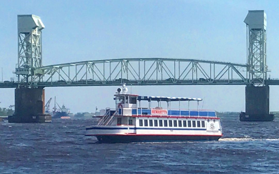 Downtown Wilmington sightseeing cruises on the Henrietta